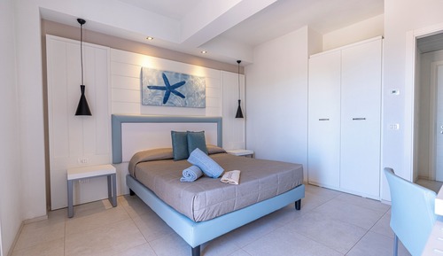 Habitación triple superior, vistas al mar
