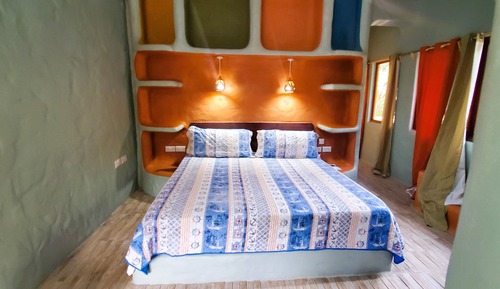 Habitación panorámica doble, 1 cama de matrimonio grande, vistas al patio
