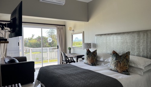 Spacious Room 2