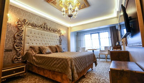 Habitación estándar con 1 cama doble o 2 individuales, 1 cama doble, vistas a la ciudad