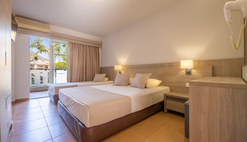 Habitación estándar con 1 cama doble o 2 individuales (Adults Only)