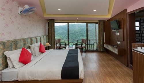 Habitación superior, vistas a la montaña