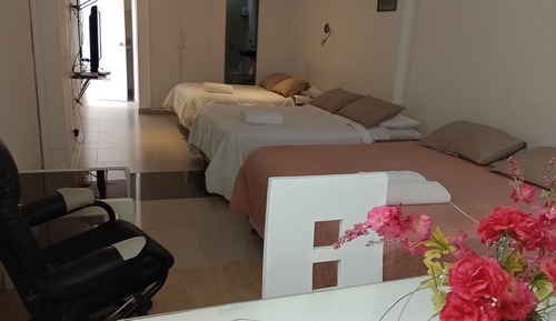 4 Executive Suite, Corner, 3 bedrooms