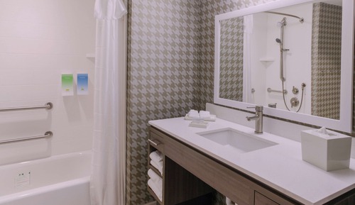 Estudio, 1 cama de matrimonio grande, accesible para personas con discapacidad, bañera