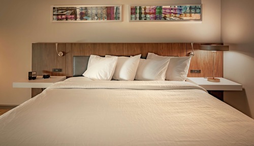 Habitación, 1 cama de matrimonio grande con sofá cama (Hearing)