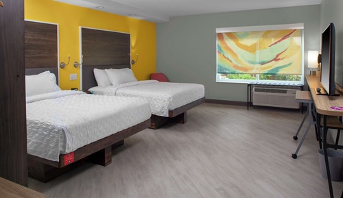 Habitación, 2 camas de matrimonio, accesible para personas con discapacidad, bañera (Hearing)