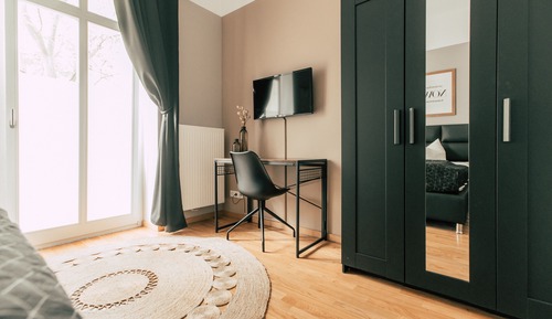 *Boho* 2-Room Apartment with Kitchen and Balcony