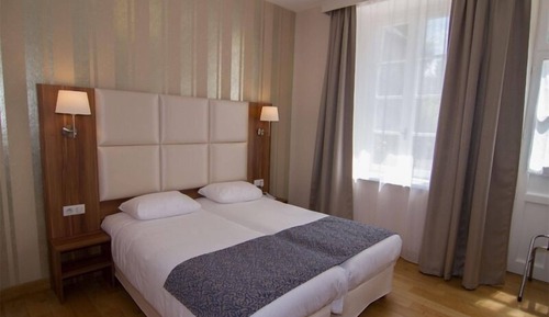 Habitación triple familiar, varias camas