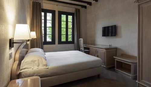 Habitación clásica con 1 cama doble o 2 individuales, en edificio anexo