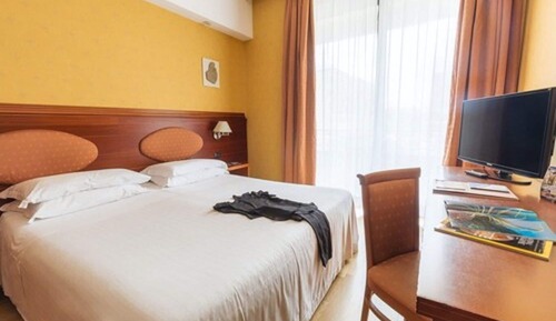 Habitación clásica con 1 cama doble o 2 individuales