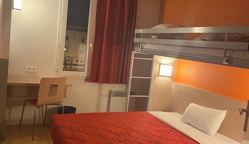 Habitación estándar, varias camas (1 Double and 1 Single bed)
