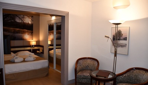 Suite junior, balcón, vistas al jardín