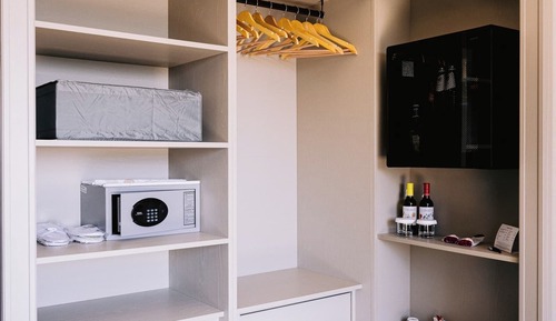 Habitación superior, balcón, vistas al jardín