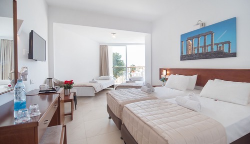 Habitación estándar con 1 cama doble o 2 individuales, 1 cama doble o 2 individuales, balcón