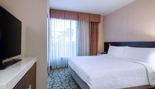 Suite junior con cama matrimonial grande