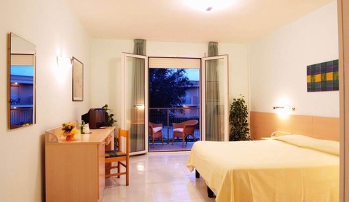 Habitación económica con 1 cama doble o 2 individuales