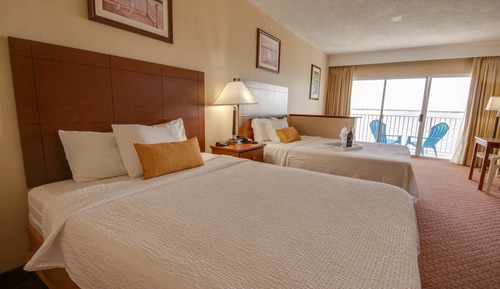 South Building - ADA Accessible Efficiency, Bayfront View, 2 Queen Beds & Sofa