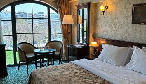 Habitación Deluxe, 1 cama de matrimonio, no fumadores, vistas parciales al mar