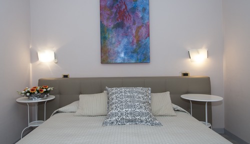 Habitación clásica con 1 cama doble o 2 individuales, balcón
