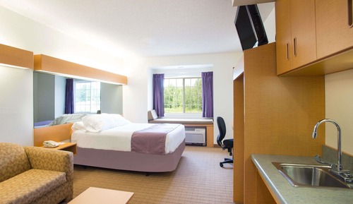 Suite, 1 cama de matrimonio, accesible para personas con discapacidad, no fumadores (Bathtub)