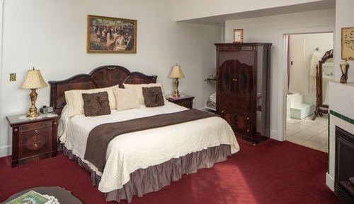Suite Elite, 1 cama de matrimonio grande, bañera de hidromasaje (Pets Not Allowed)