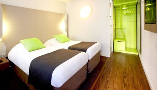Habitación con 2 camas individuales