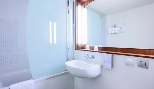 Next Generation, Habitación, 2 camas individuales