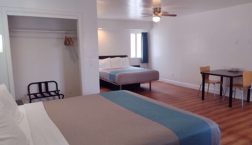 Suite estándar, 2 camas de matrimonio, no fumadores, frigorífico y microondas