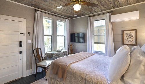 Habitación, baño privado (Katy Tower)