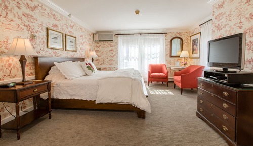 Thoreau Suite (No Pets)