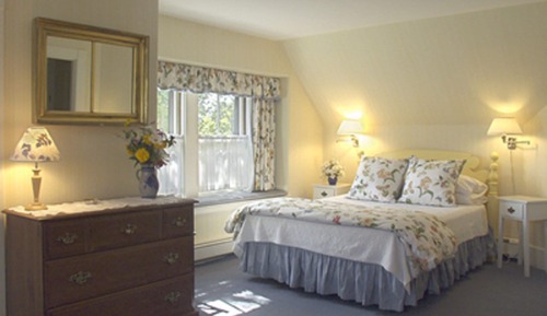 Emerson Suite (No Pets)