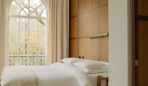 Suite estudio, en esquina