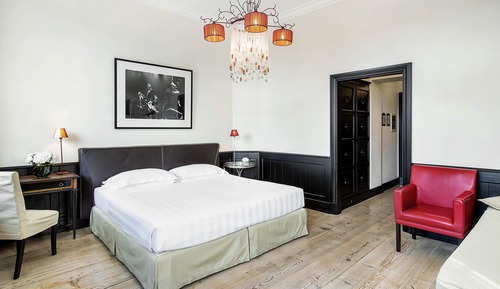 Family Junior Suite - Kids & Teens Free