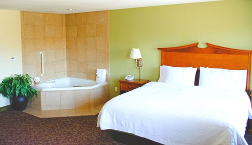 Estudio, 1 cama de matrimonio grande, bañera de hidromasaje