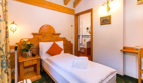 Habitación individual estándar, baño privado (Short Stay)