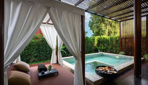 Suite, vistas al jardín (Kasara)