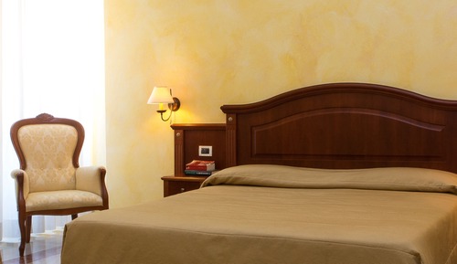 Habitación clásica con 1 cama doble o 2 individuales