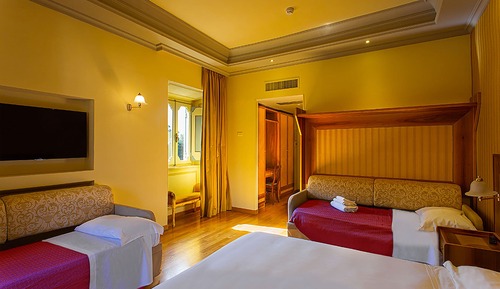 Habitación cuádruple Deluxe