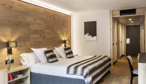 Habitación estándar con 1 cama doble o 2 individuales
