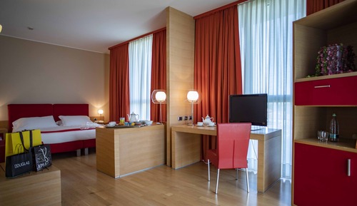 Suite junior, 1 cama de matrimonio grande con sofá cama