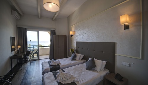 Habitación con 1 cama doble o 2 individuales, vistas al mar