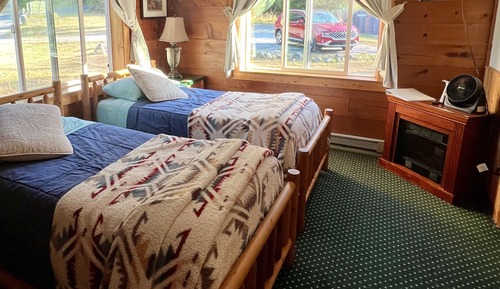 Habitación tradicional con 2 camas individuales
