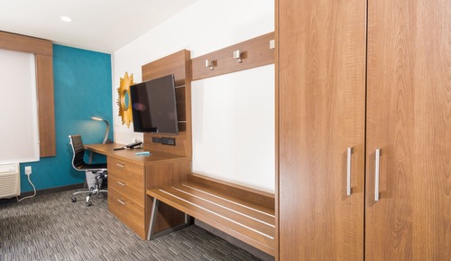 Habitación estándar, 1 cama de matrimonio grande, vistas a la ciudad