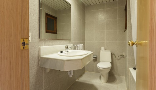 Habitación estándar con 1 cama doble o 2 individuales