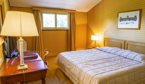 Habitación básica con 1 cama doble o 2 individuales