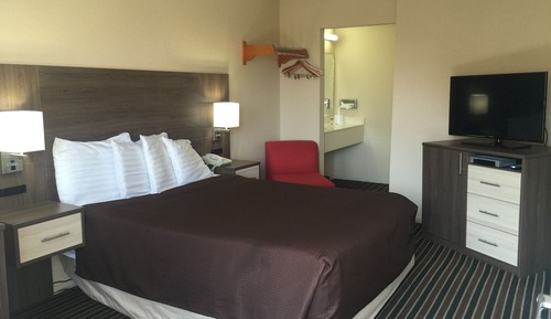 Habitación con cama matrimonial