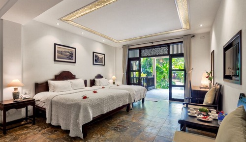 Habitación triple clásica, vistas al jardín