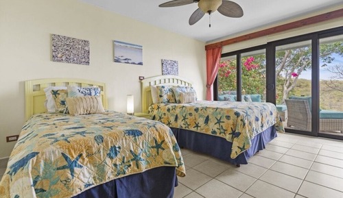 Villa Costa Azul