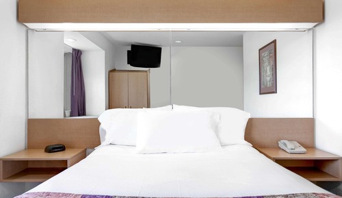 Habitación estándar, 2 camas de matrimonio, accesible para personas con discapacidad