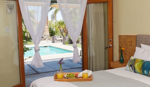 Habitación individual Deluxe, 1 cama de matrimonio grande, vistas a la piscina, junto a la piscina